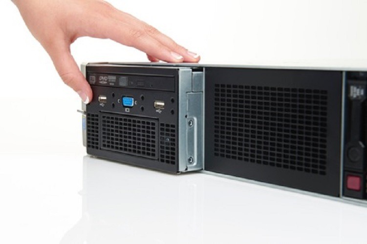 HPE DL380 GEN10 UNIVERSAL MEDIA BAY